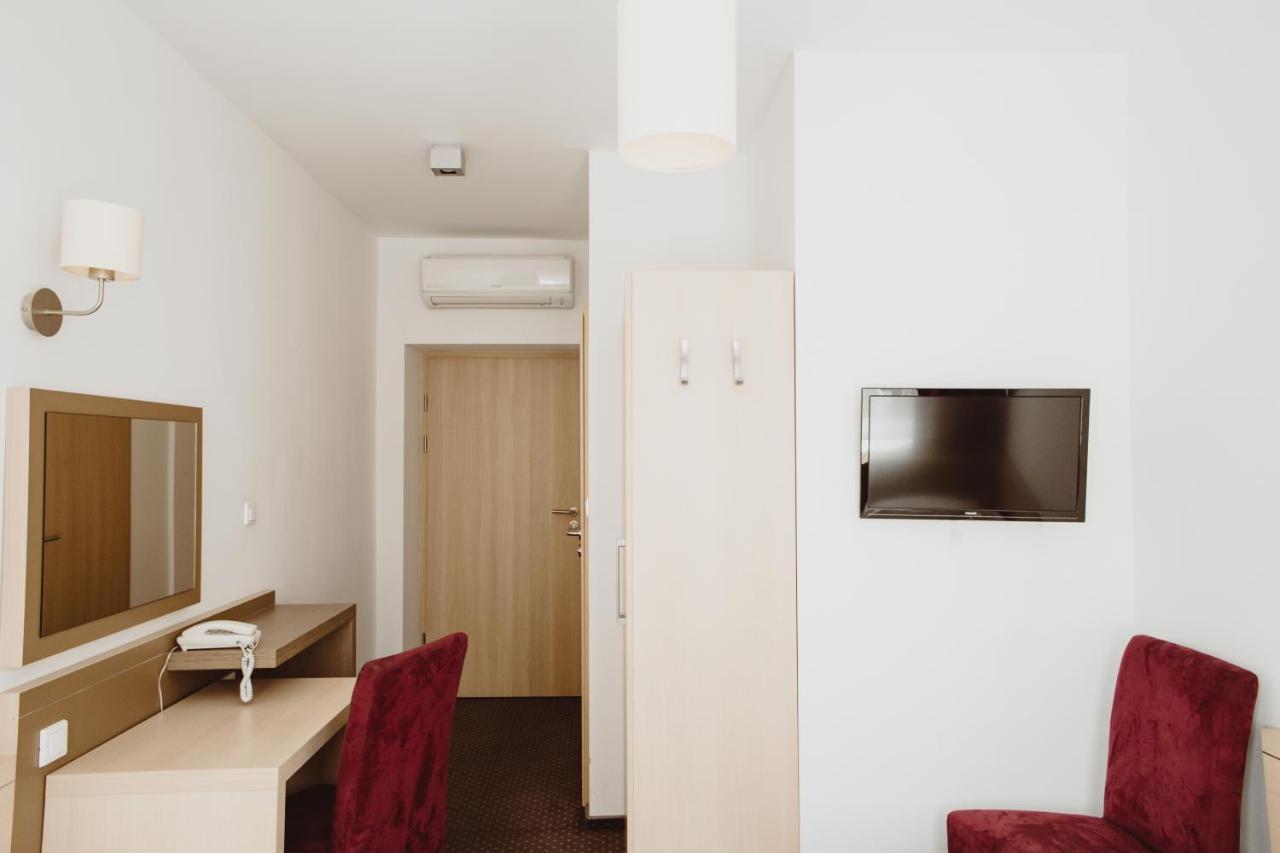 Arche Hotel 谢德尔采 外观 照片