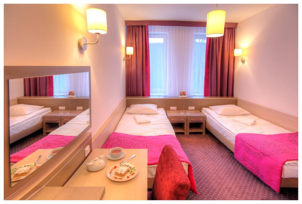 Arche Hotel 谢德尔采 外观 照片