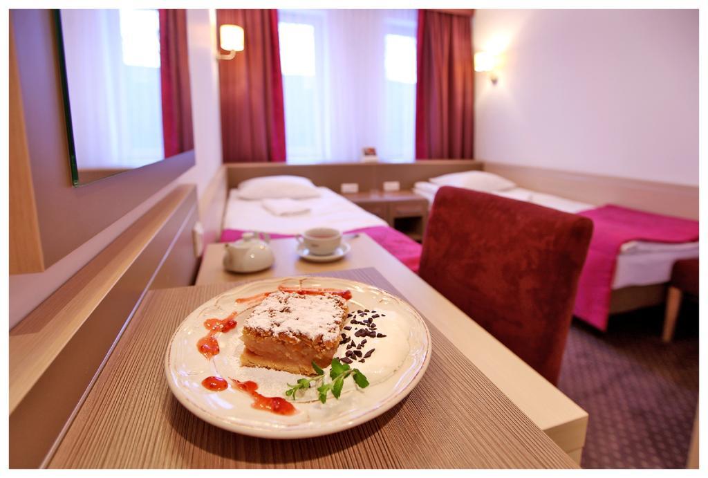 Arche Hotel 谢德尔采 外观 照片