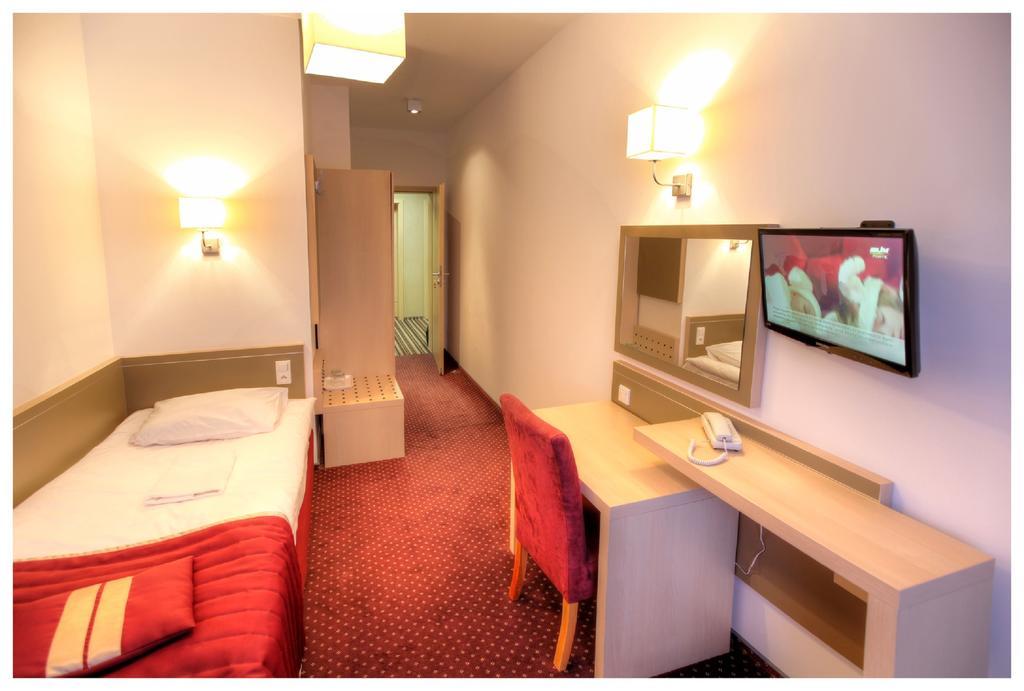 Arche Hotel 谢德尔采 外观 照片