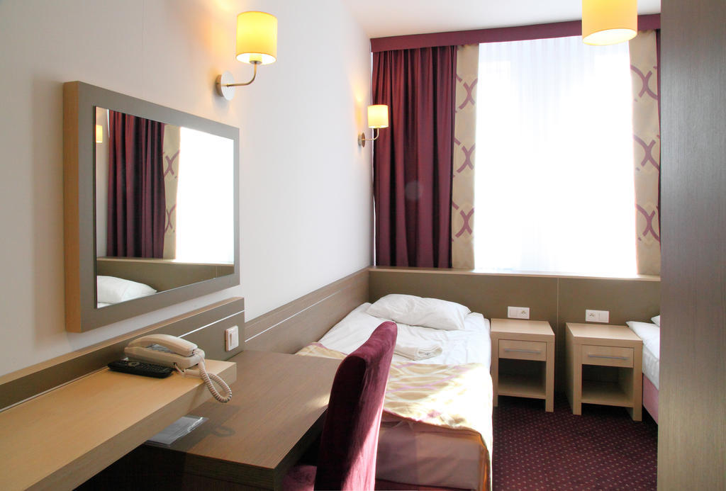 Arche Hotel 谢德尔采 客房 照片